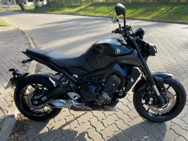 YAMAHA MT 09