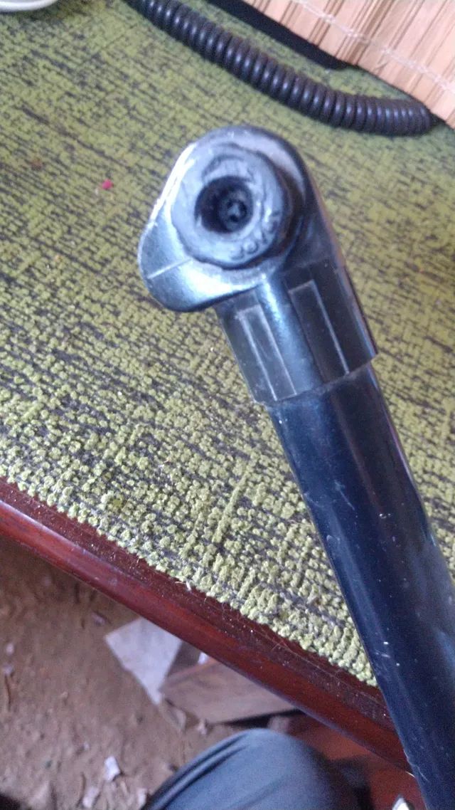Bomba usada para bicicleta funcionando  - Foto 5