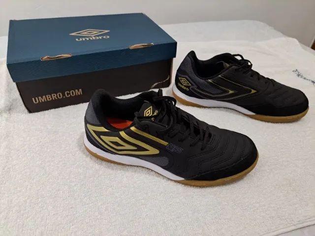 ** Ultimas Somente Retirada **Chuteira Futsal Umbro Pro 5 Bump Preta Tamanho 40 OficialSP