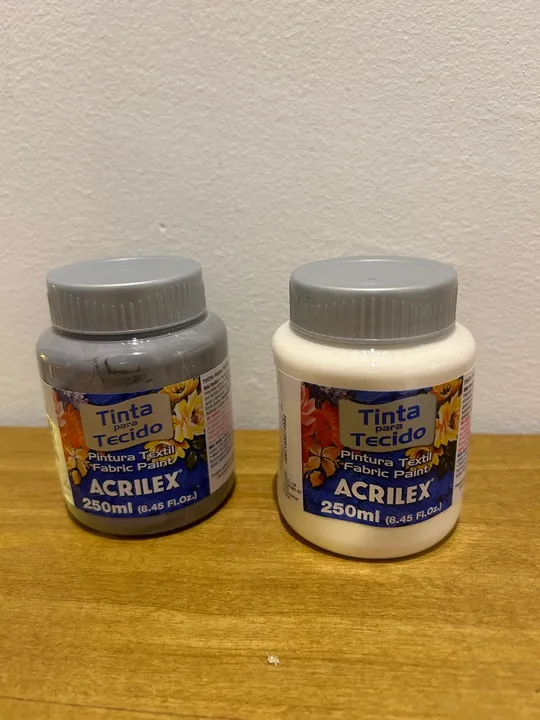 2 tintas acrilex 250ml cinza e palha