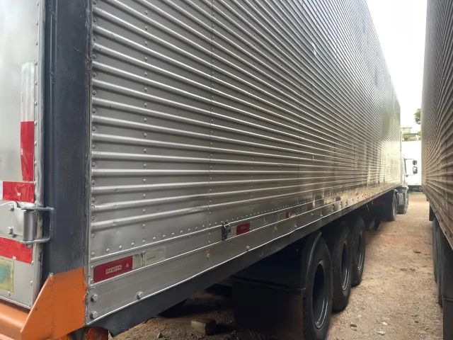 VENDE-SE CARRETA BAÚ - Foto 5