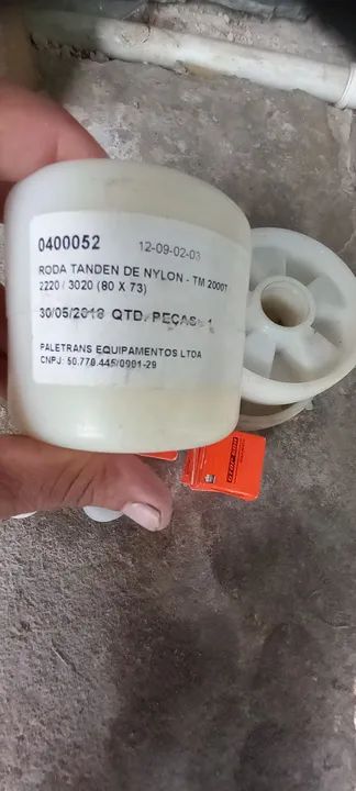 Rodas para paleteteiras manual paletrans TM 2500 - Foto 2