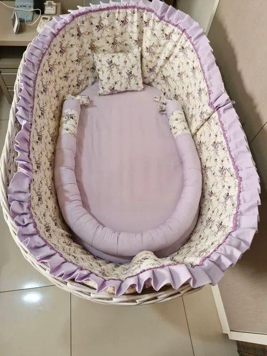Berço de Vime Branco com kit decorado para menina - Foto 4