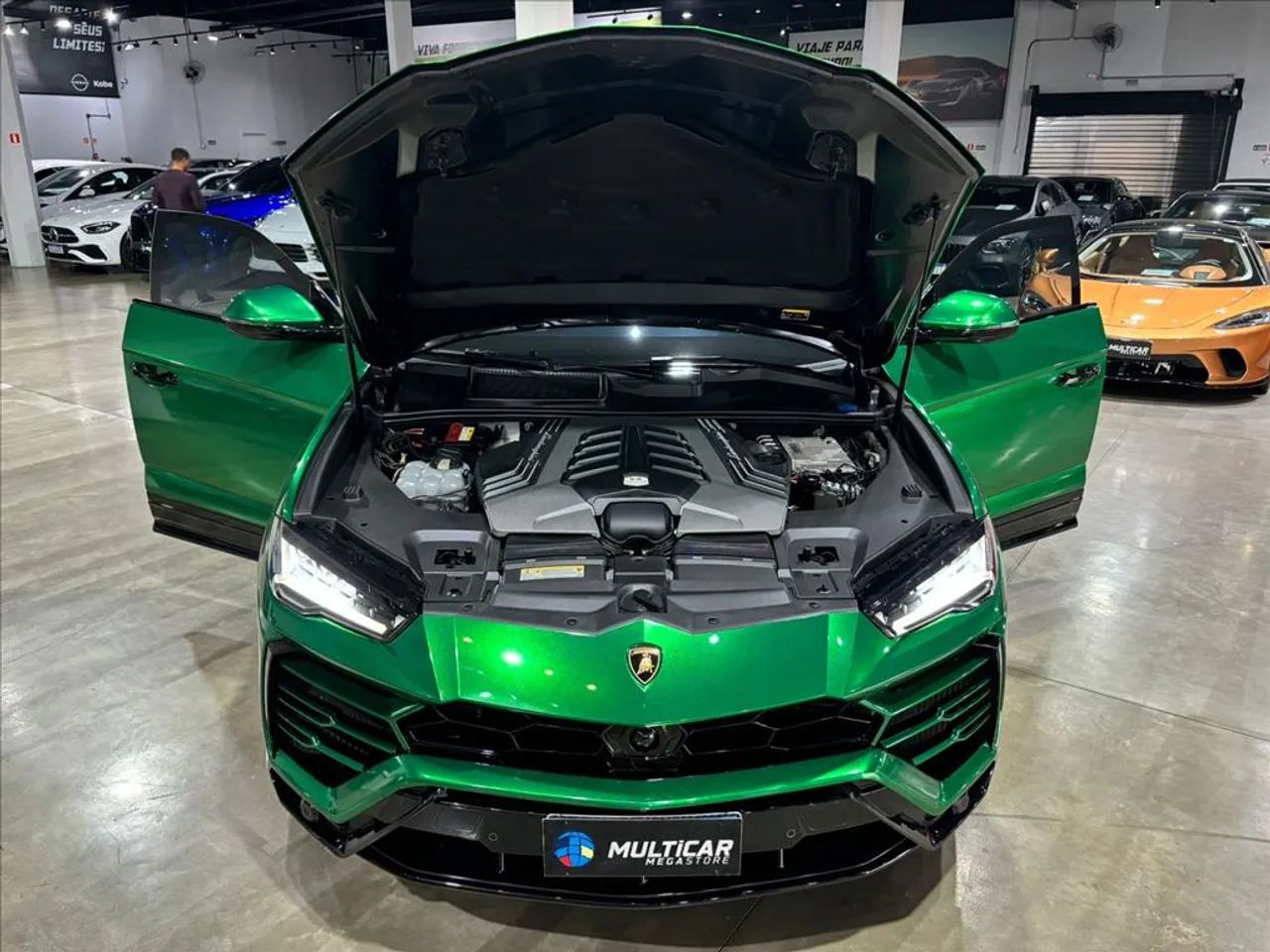 LAMBORGHINI URUS Usados e Novos