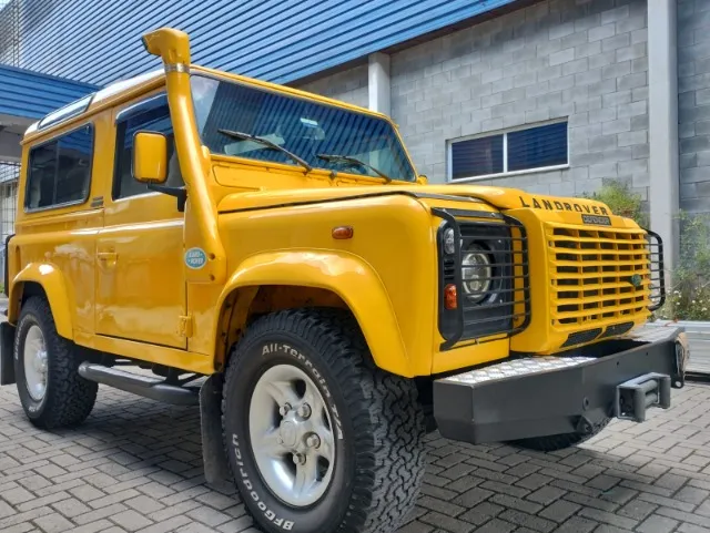 Land Rover Defender 90 CSW