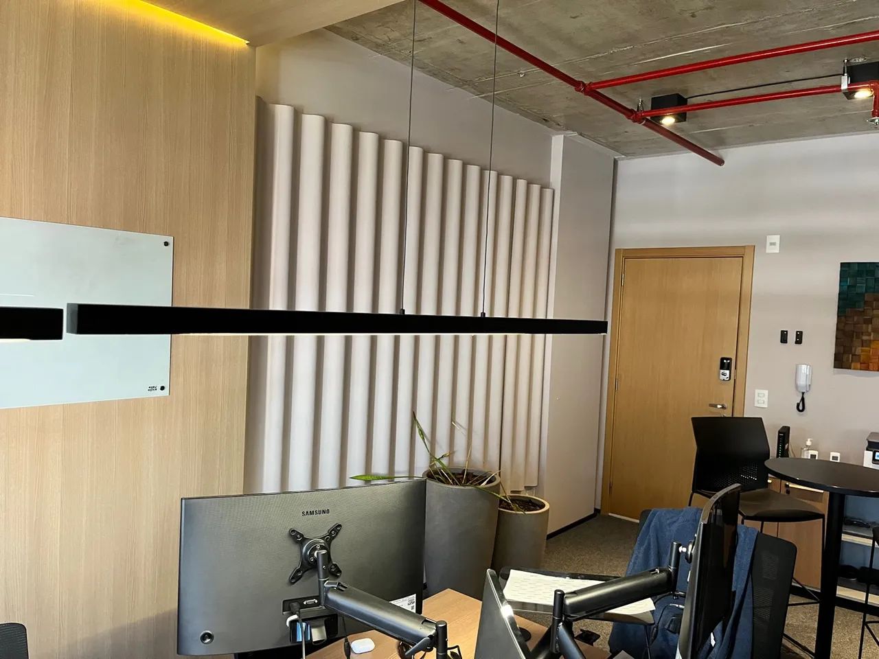 Luminária de escritório discreta  - Foto 2