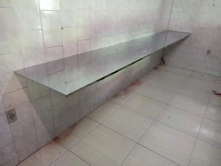 Bancada suspensa em inox  - Foto 2
