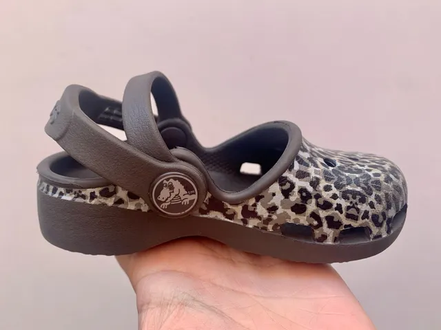 Crocs best sale bébé 23