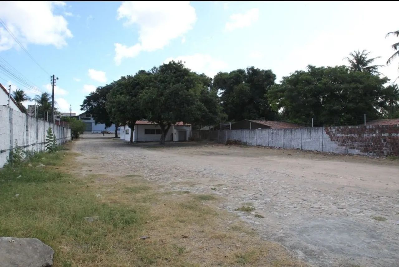Alugo galpão, com docas e ampla área de manobra  - Foto 12
