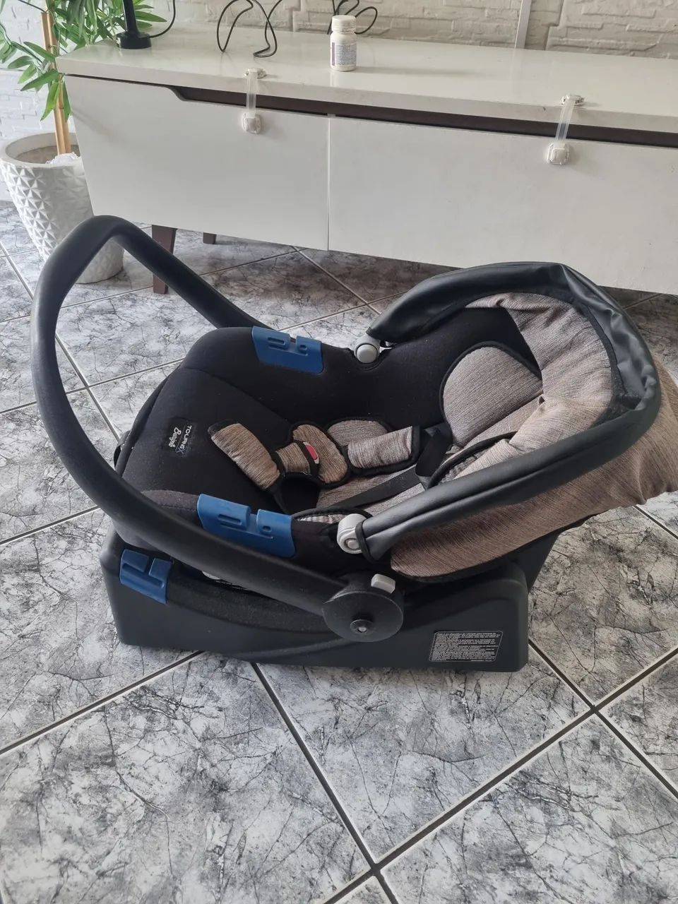 Bebê Conforto Burigotto Touring X + Base - Foto 4