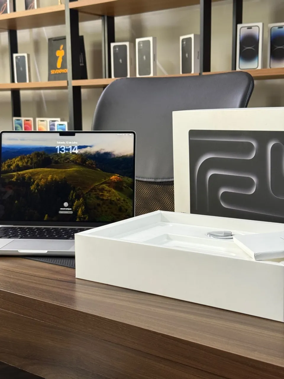 MACBOOK PRO M3 512GB (Garantia Apple, 6 ciclos de bateria)