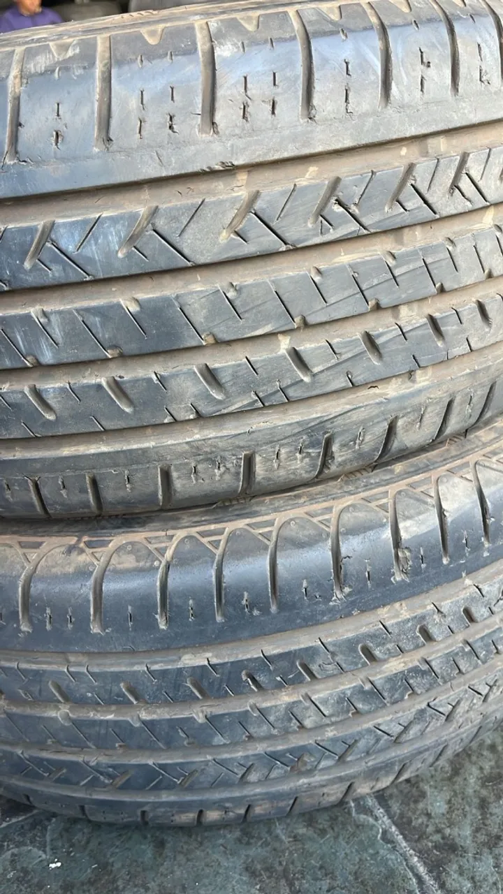 Pneu 225/60/18 Kunho 85 % Vida util.