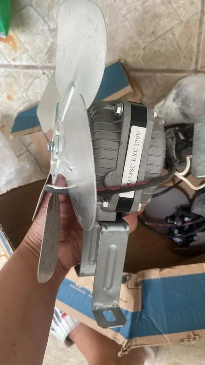 Ventilador Condensadora 220V - Novo, - Foto 3