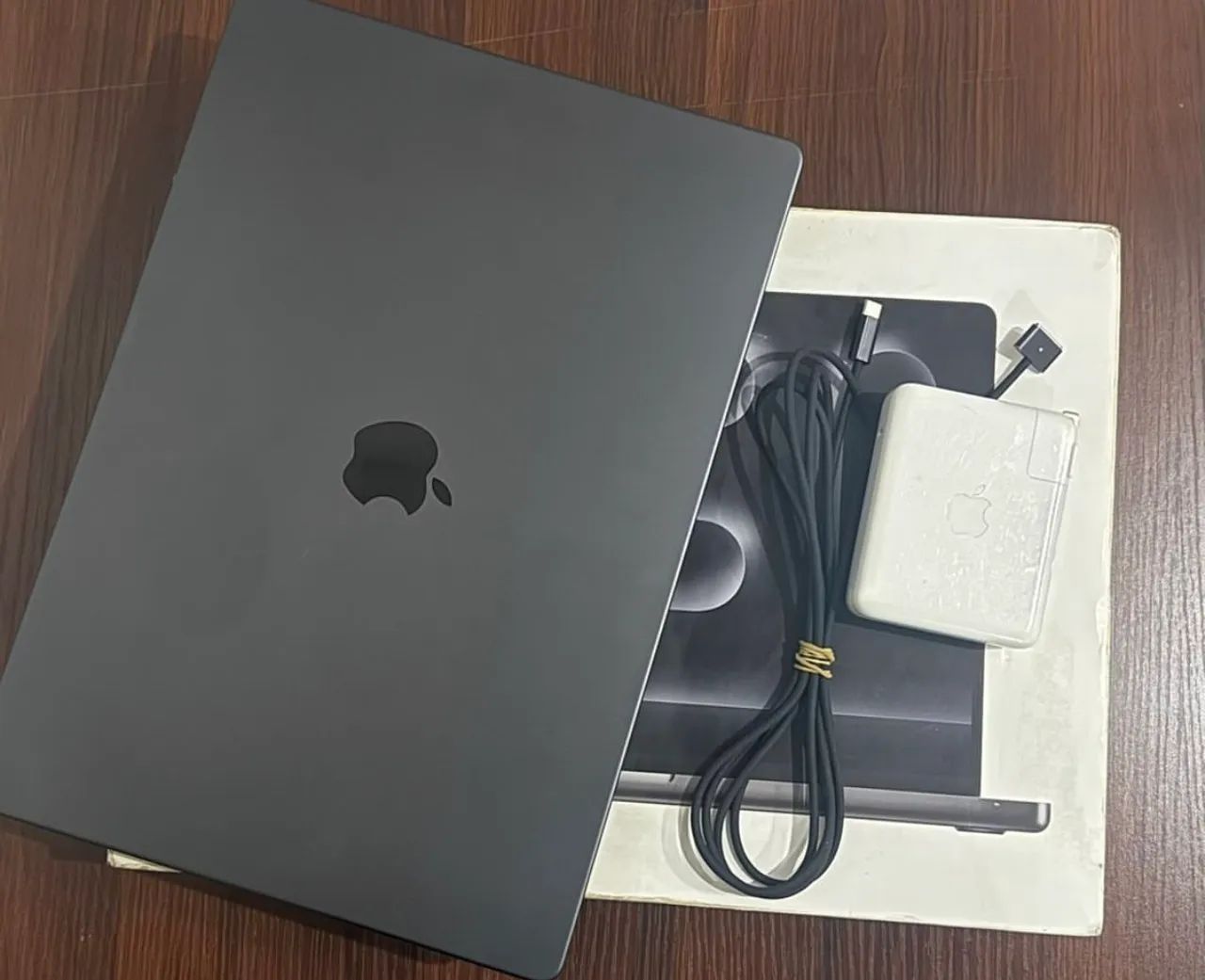 MacBook Pro M3 Pro 16Polegadas 36GB -512GB SSD  - Foto 2