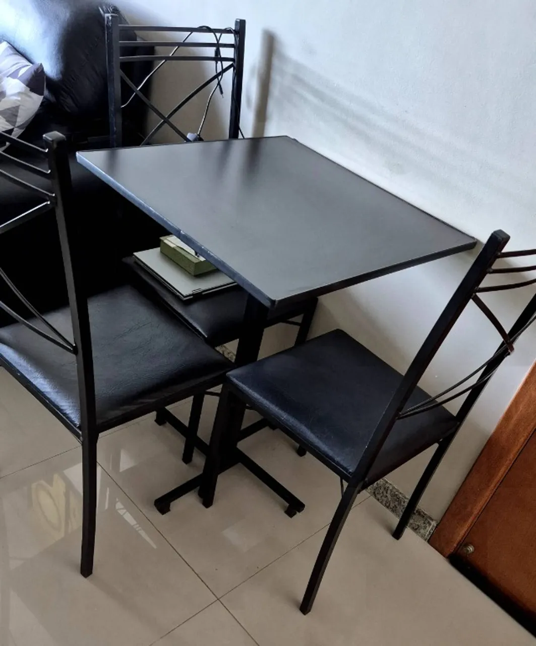 Mesa 4 cadeiras