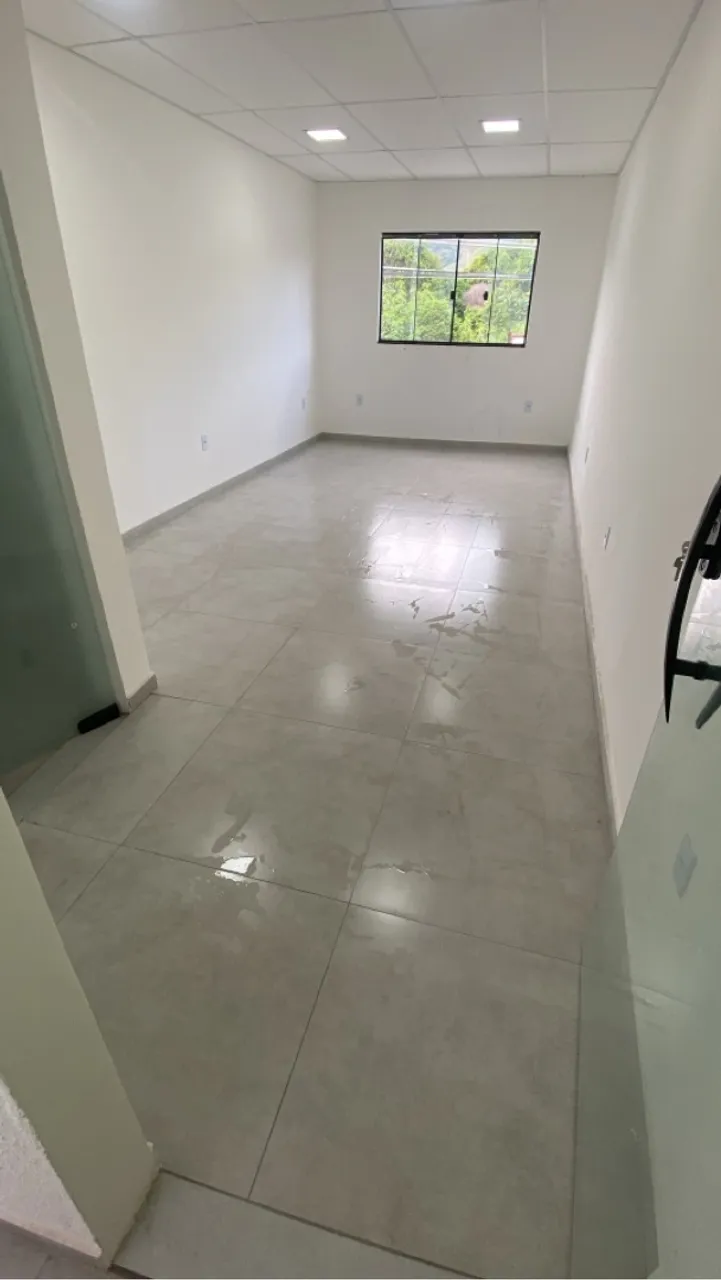 Alugo salas comerciais - Estrada da Cachamorra