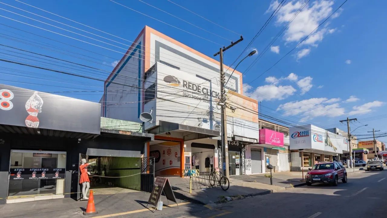 Loja com 431 m² à venda no Setor Garavelo