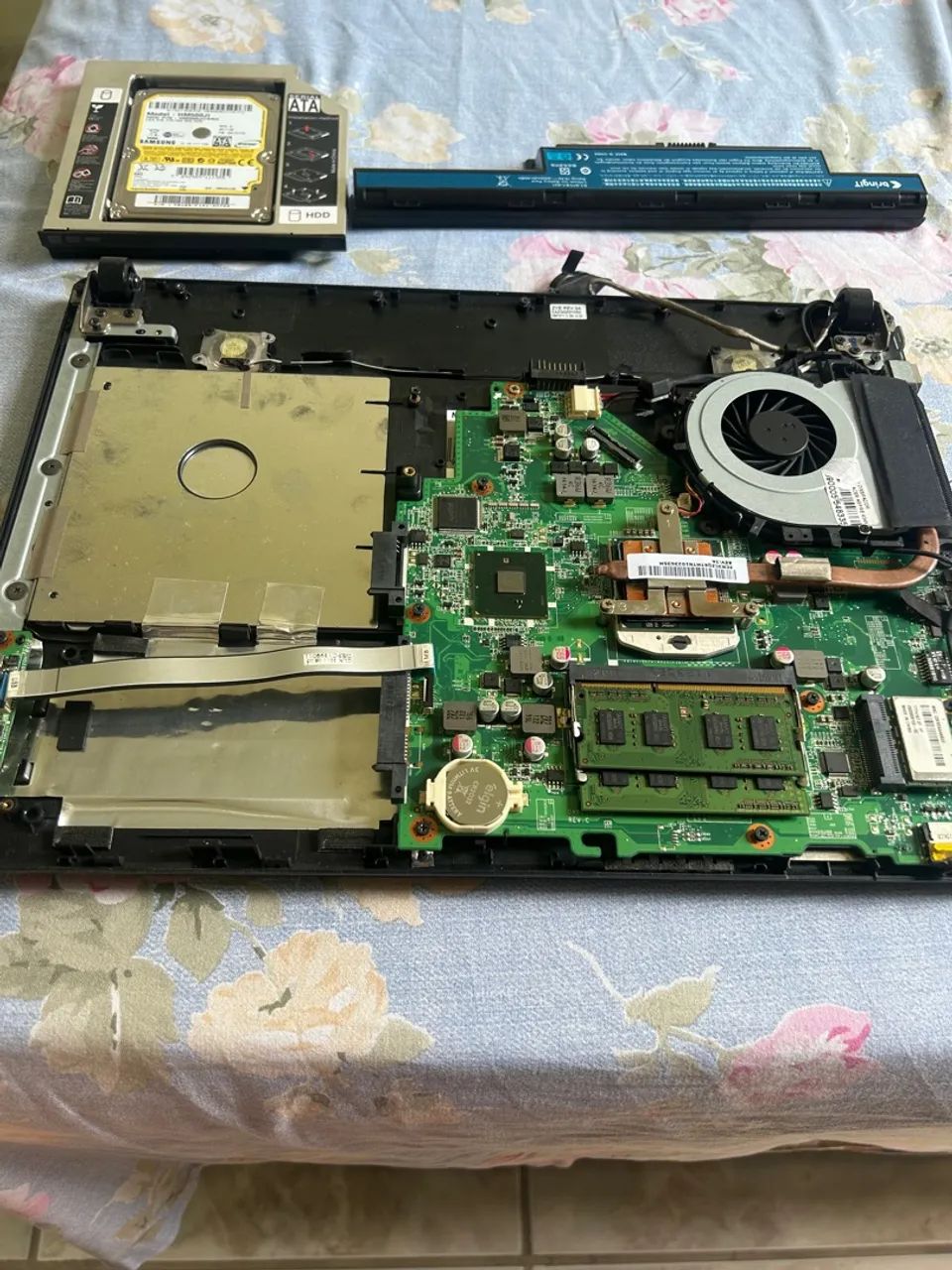 Notebook para peças - placa-mãe NÃO Funciona