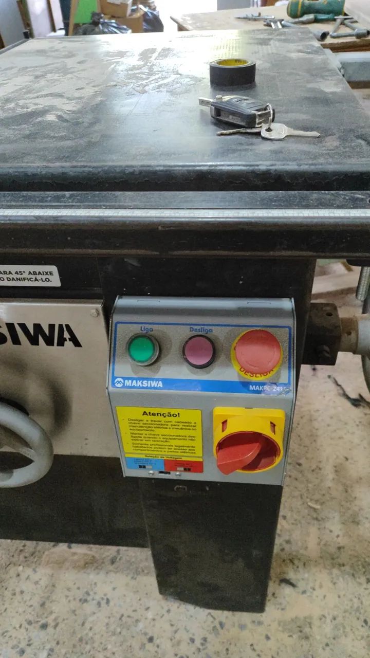 Esquadrejadeira maksiwa 2900