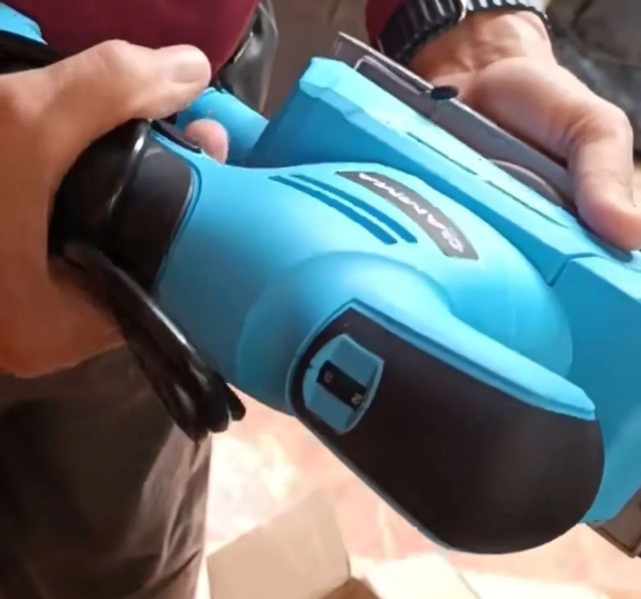 Lixadeira orbital 380watts - Foto 3