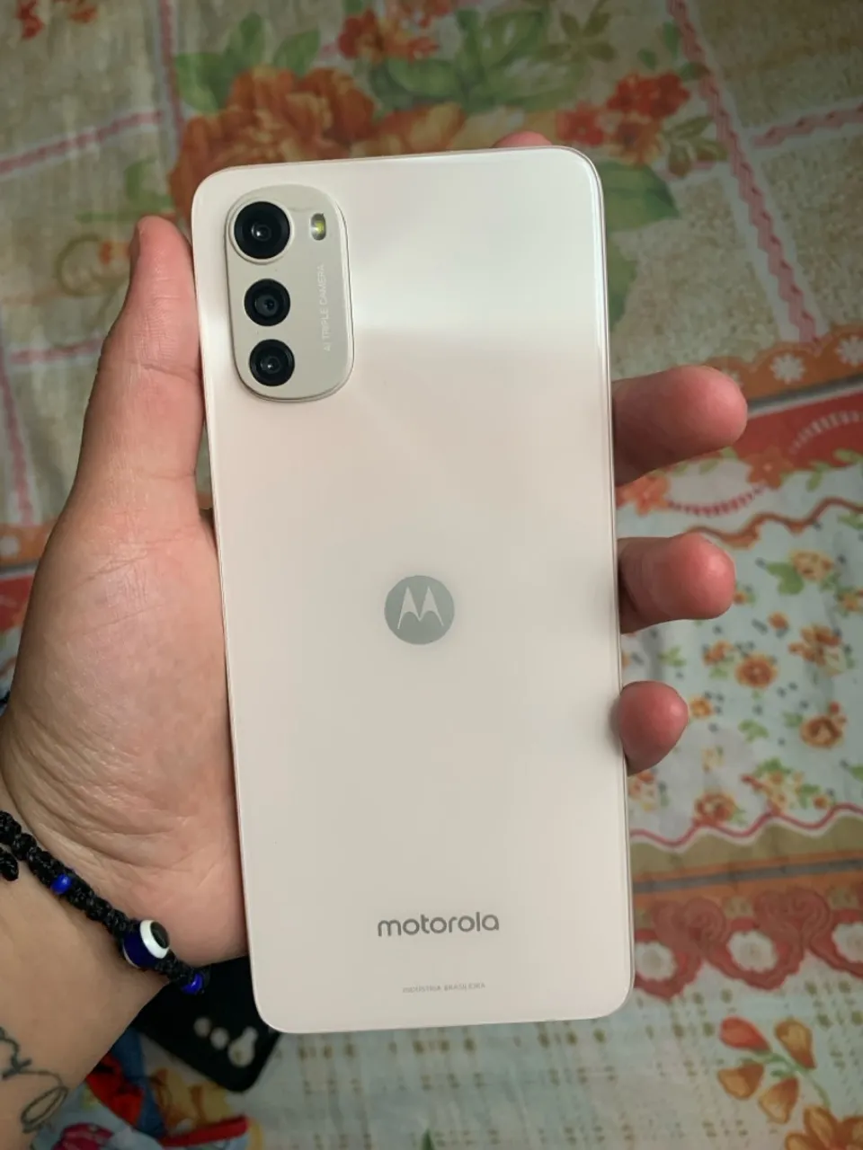 Vendo celular, no precinho, pra ir logo