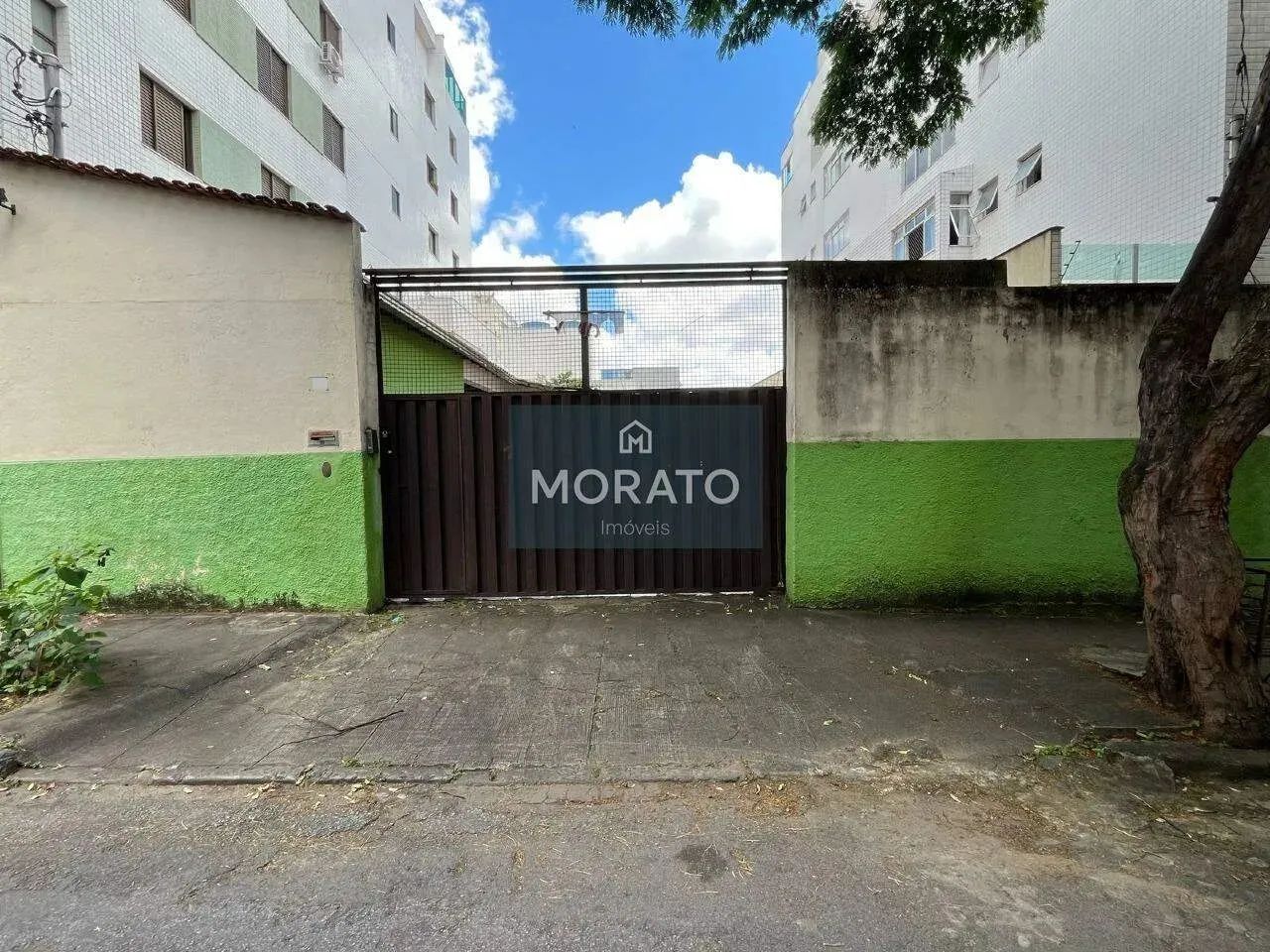 Lote plano e murado à venda com 360m² no Bairro Liberdade. - Foto 2