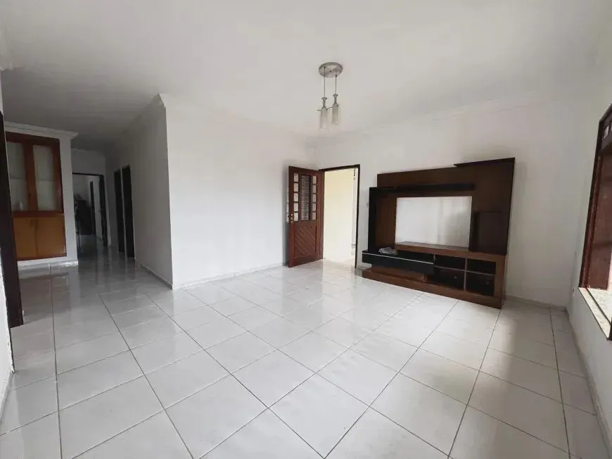 CASA TÉRREA EM VÁRZEA PAULISTA - SP (JARDIM BERTIOGA)
