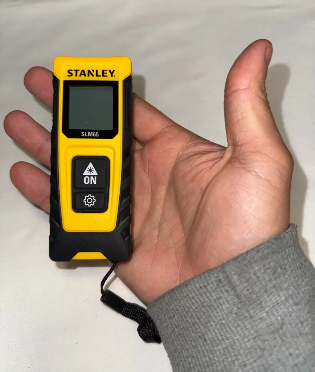 Medidor de distância a laser Stanley SLM65