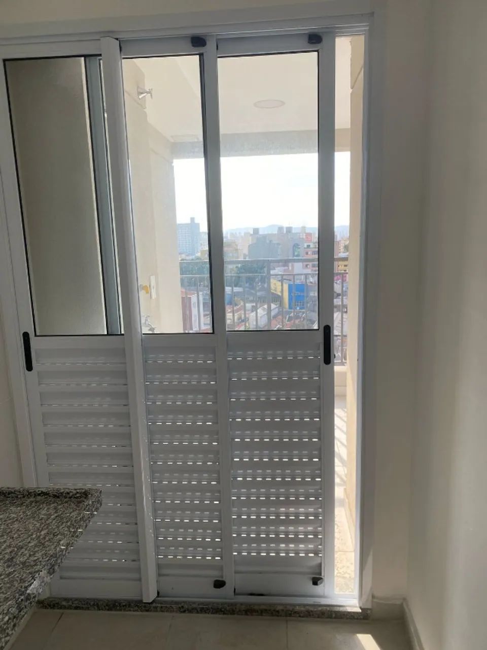 Porta de vidro e alumínio para cozinha e varanda Alumasa - Foto 2