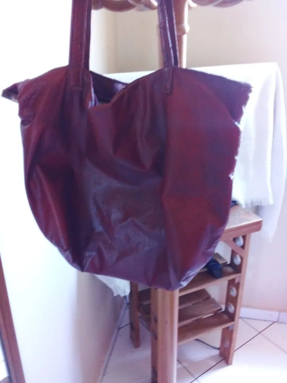 bolsa a tiracolo de courino vinho - Foto 2