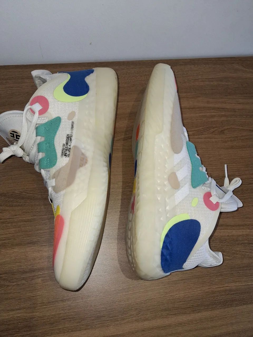 Tênis Adidas Harden Vol. 5 , peça de  colecionador  - Foto 2