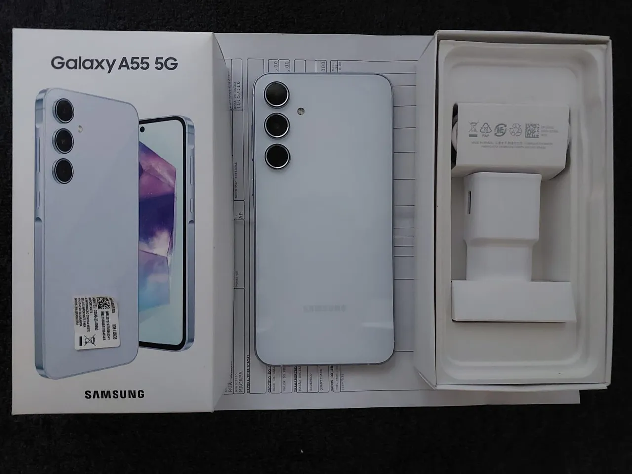 Vendo ou eu troco a 55 de 256 GB troco em celular inferior e volta para mim
