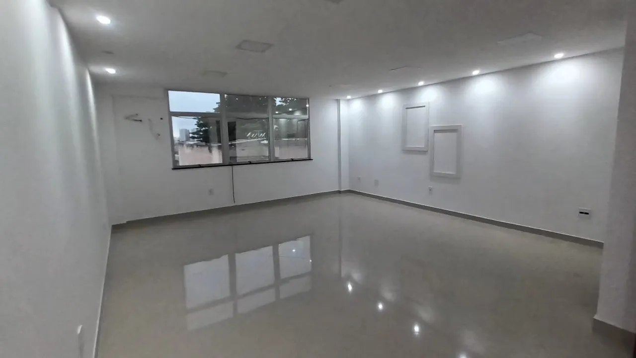 Sala comercial em Vila Valqueire - Rio de Janeiro - RJ