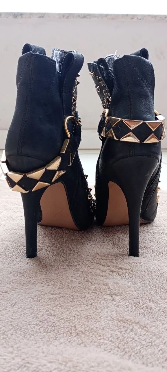 Bota Colcci Spikes All Over Preta - Foto 4