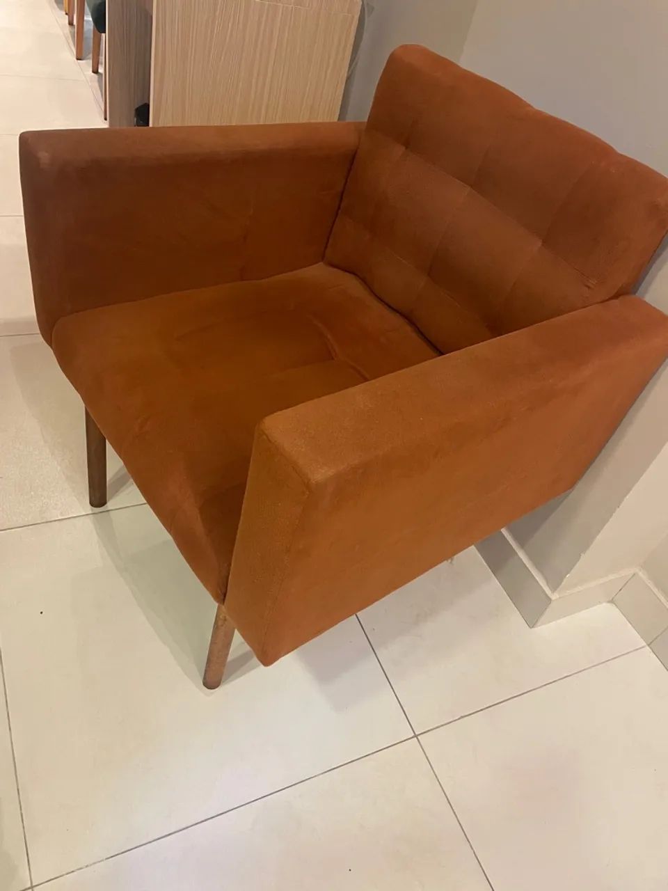 Poltrona elegante e confortável - Foto 2