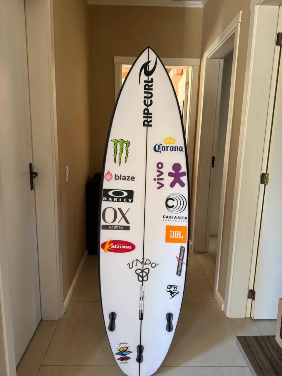 Prancha de Surfe Rip Curl com Patrocínios