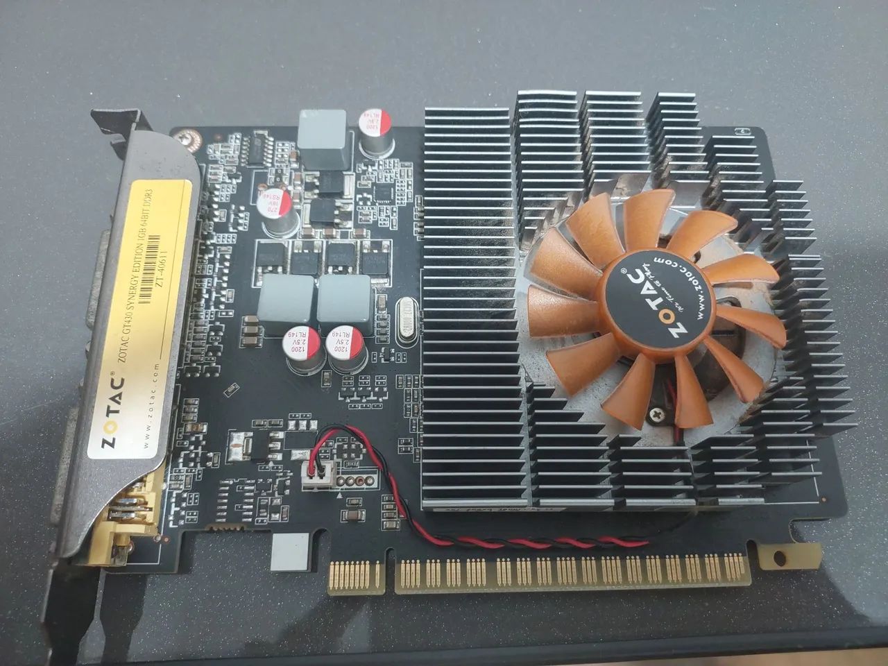 Placa de Vídeo ZOTAC GT430 1GB DDR3