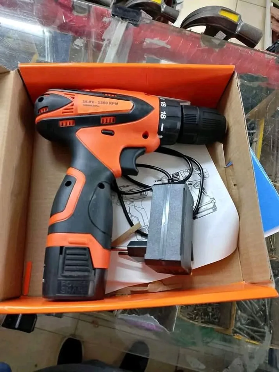 Parafusadeira/Furadeira 18V 1350 RPM