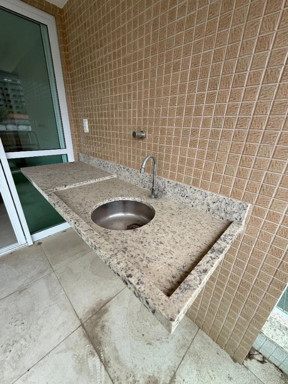 Pia completa com Cuba em Aço Inox - 1,95m x 0,60m Granito Branco Dallas - Area Gourmet  - Foto 2