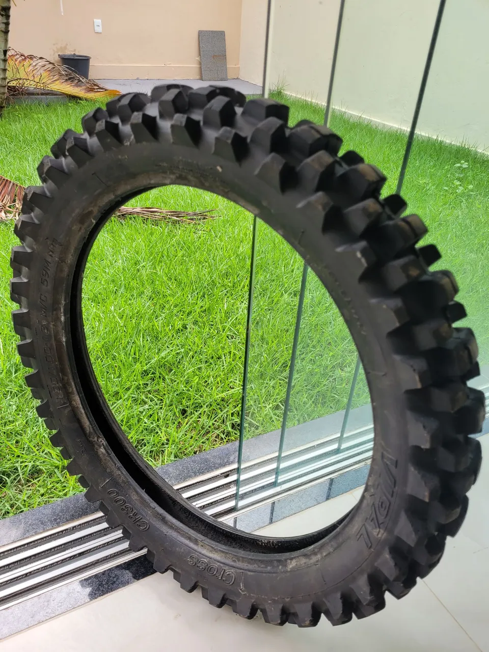 Pneu traseiro garra Cross 18