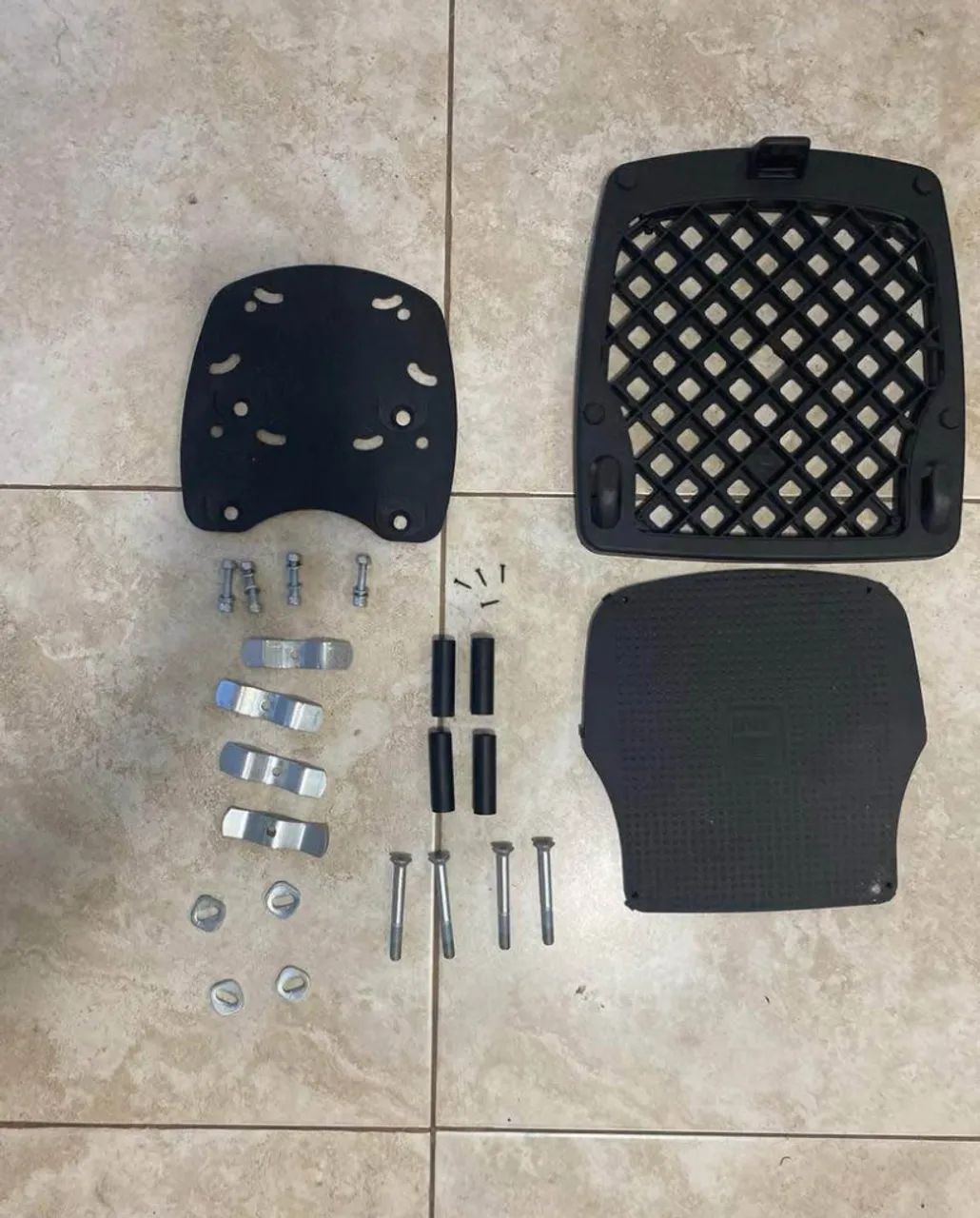 Baú Givi 47 Litros ( Barato) - Foto 2