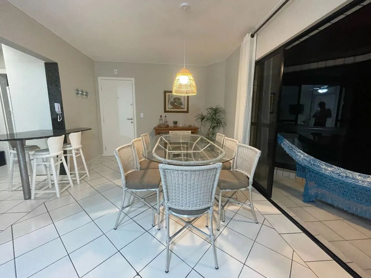 Apartamento com Vista para o mar, apenas 50 metros da praia Central! - Foto 3