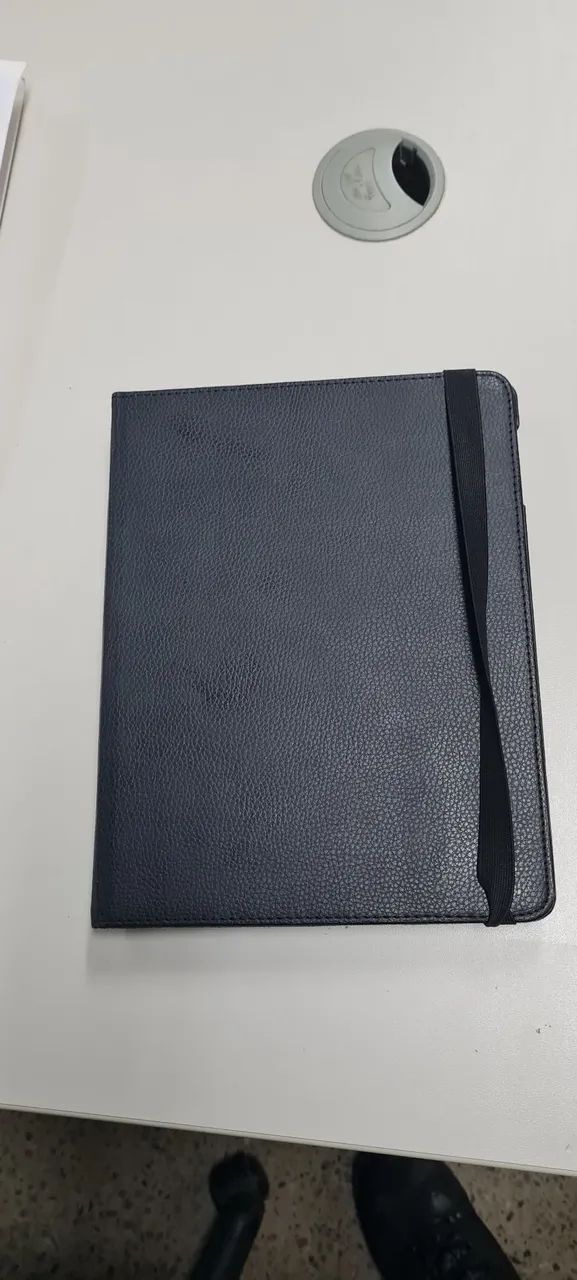 Vendo IPad Apple com capa giratória  - Foto 3