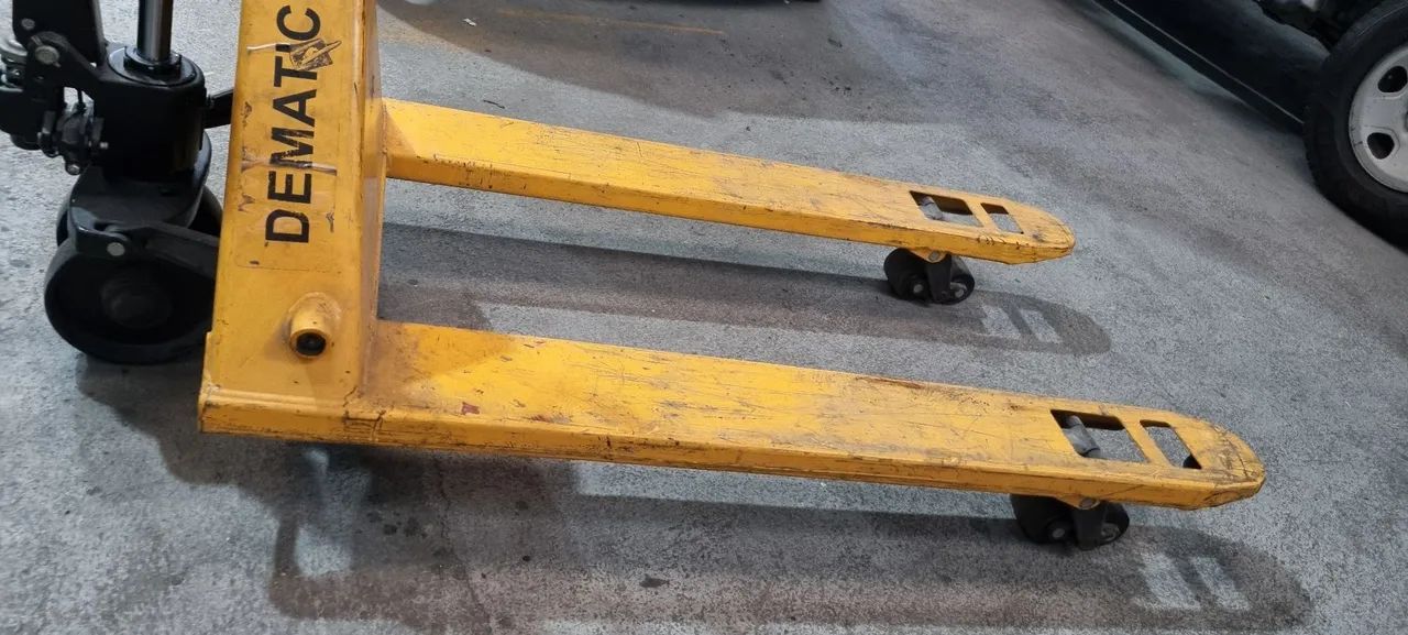 Paleteira dematic 3000kg rodagem dupla revisada ! - Foto 4