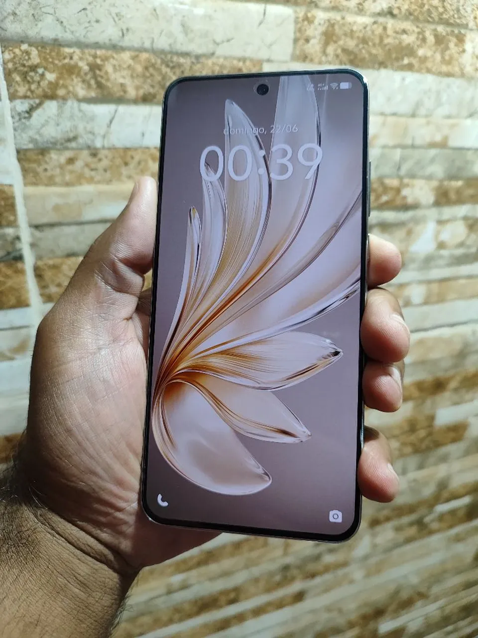 Vendo ou troco Vivo s20 512/12+12 Snapdragon 7 Gen 3 câmera 50+13 frontal 50 ?6.500