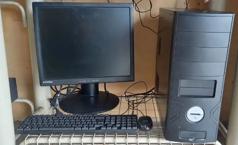 CPU Grande - Intel Dual Core CPU E5400 - 2.70 Ghz - 4.0 GB Memória - 320 GB HD