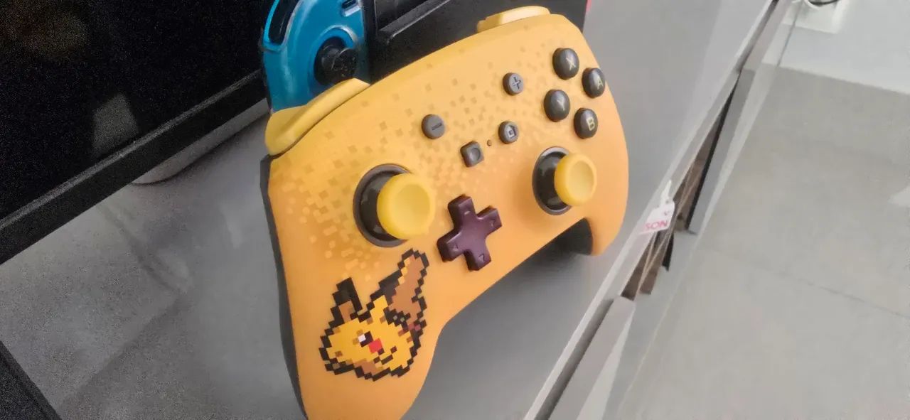 Controle Pokemon Pikachu 8bits lacrado Nintendo Switch - Foto 3