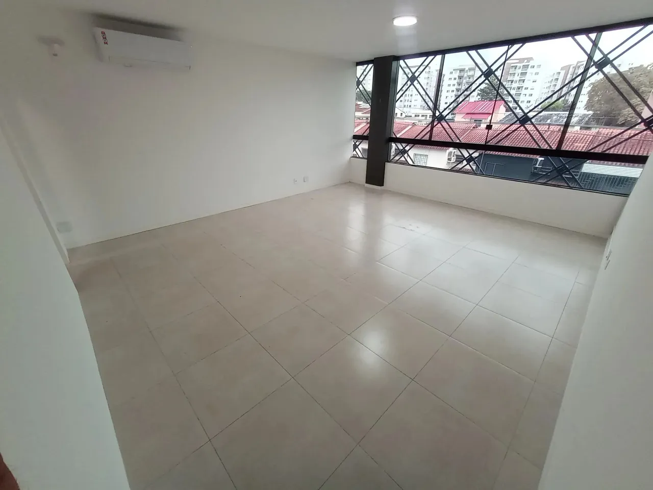 Sala para aluguel possui 40 metros quadrados em Parque 10 de Novembro - Manaus - AM