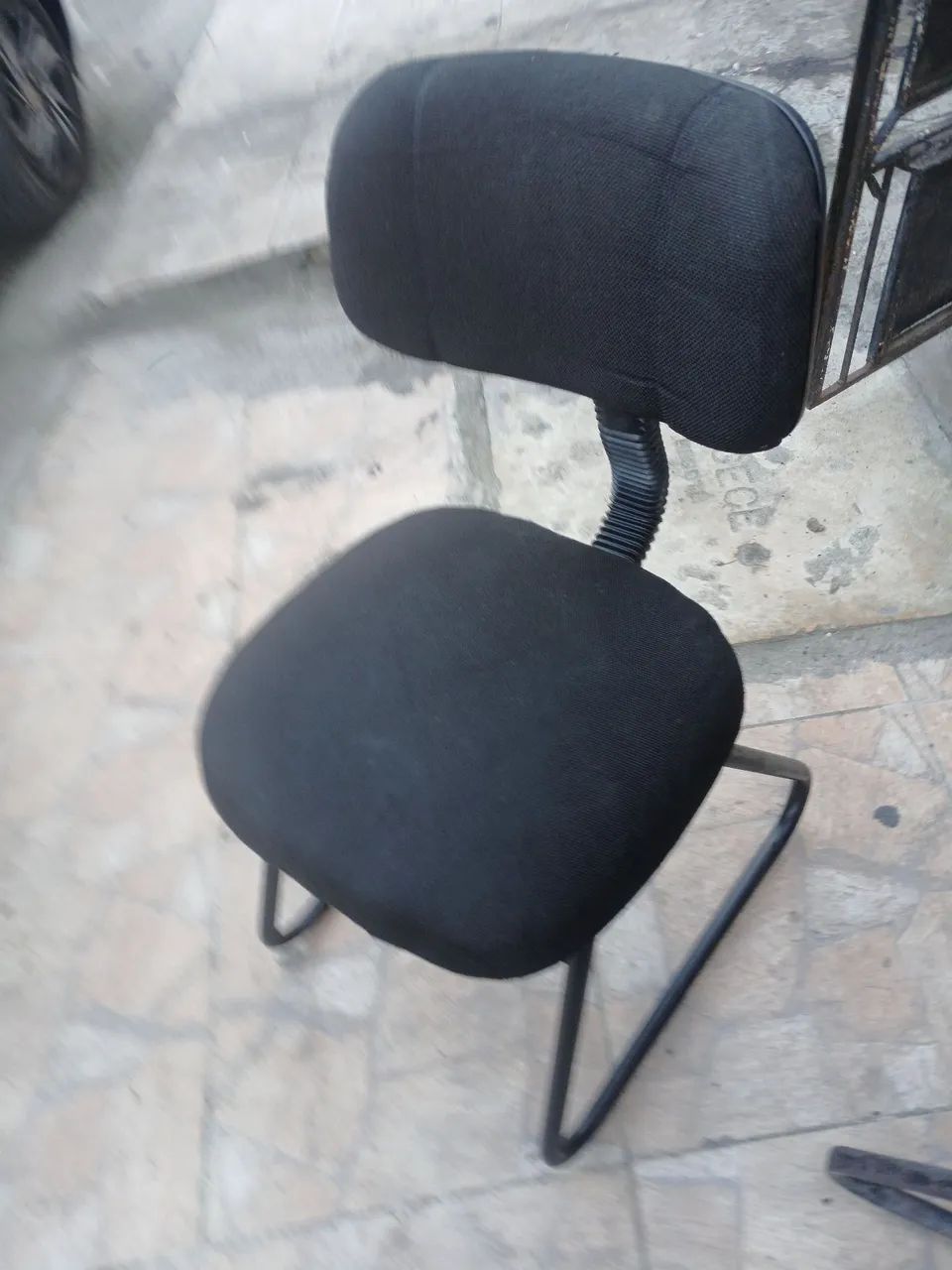 Cadeira escritorio novinha  - Foto 2