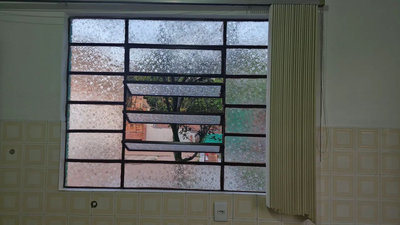 Iron tilt window64861277754754120